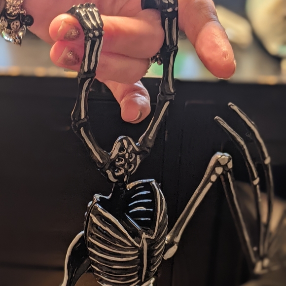 Handcrafted  Bat Skellington - Picture 4 of 9